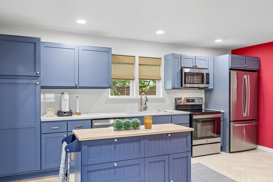 More Photos Of 3613 Washburn Ave, Fort Worth Loft Creative Space For Sale