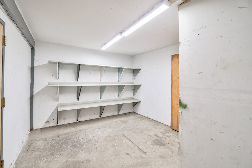 More Photos Of 10 S Havana St, Aurora Unknown For Lease