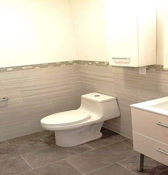 More Photos Of 14-18 31st Ave, Astoria Apartments For Sale