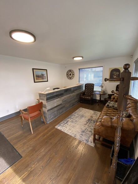 More Photos Of 311 Bluebird Dr, Goodlettsville Office For Lease