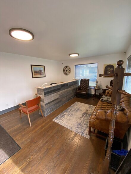 More Photos Of 311 Bluebird Dr, Goodlettsville Office For Lease