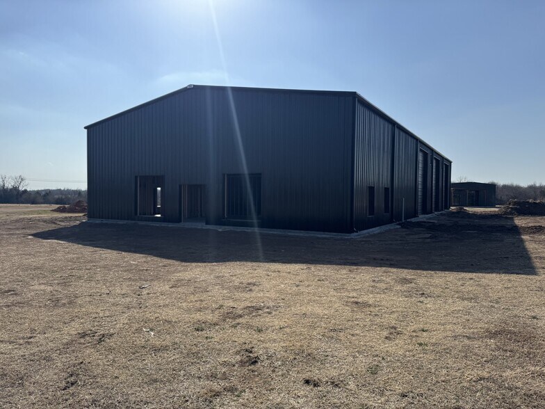 More Photos Of 7300 SW 74th St, Oklahoma City Warehouse For Lease