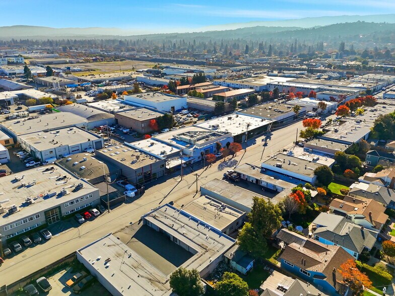 More Photos Of 932-934 Terminal Way, San Carlos Storefront Retail Office For Sale