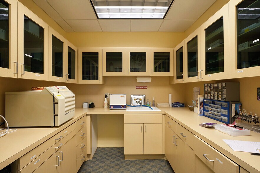 More Photos Of 650 W Boynton Beach Blvd, Boynton Beach Medical For Sale