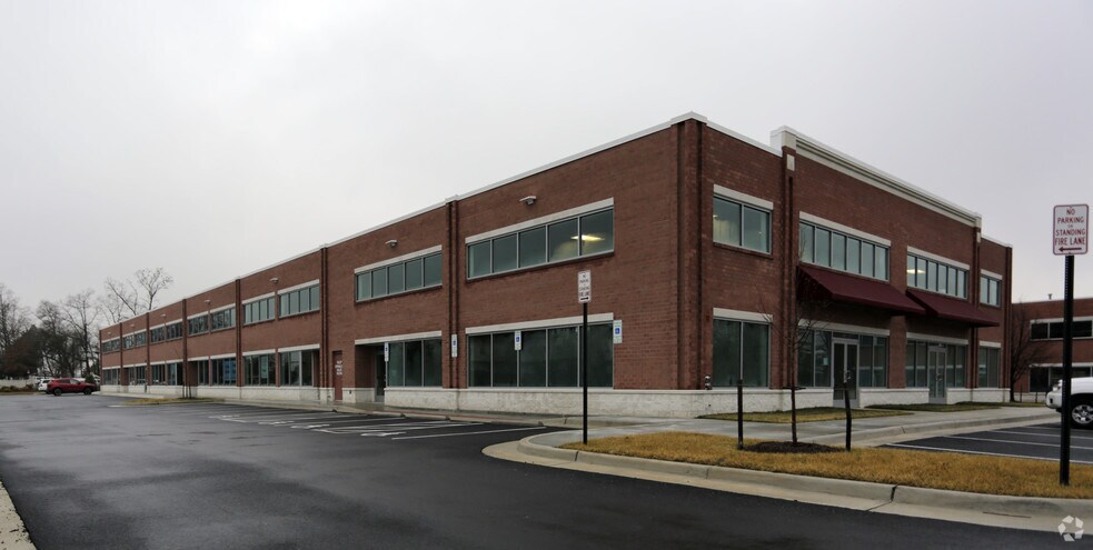 More Photos Of 22149 Davis Dr, Sterling Light Distribution For Lease