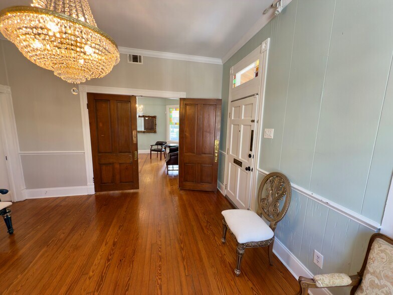 More Photos Of 824 E La Rua St, Pensacola Freestanding For Sale