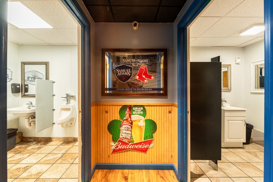 More Photos Of 1019 Norwich Rd, Plainfield Restaurant For Sale