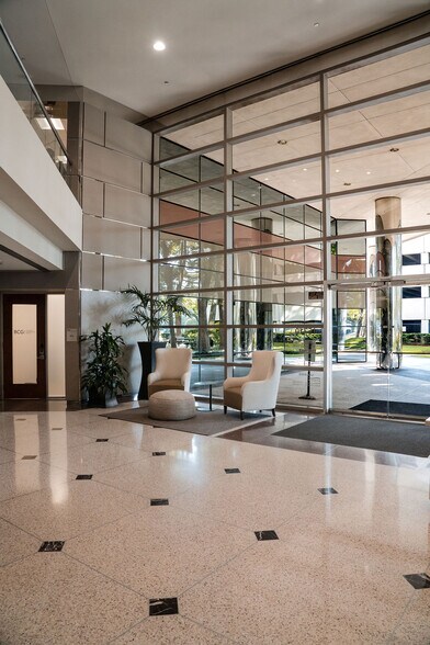 More Photos Of 15710 John F Kennedy Blvd, Houston Office For Lease