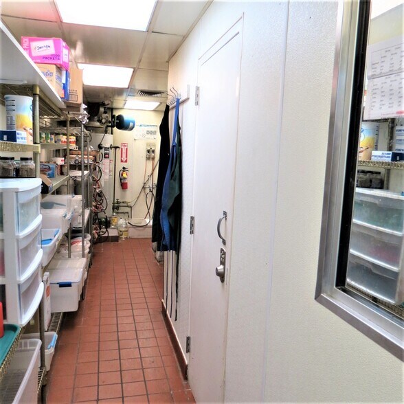 More Photos Of 3500 Canyon De Flores, Sierra Vista Restaurant For Sale
