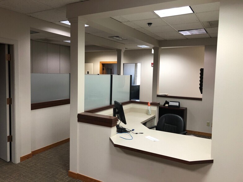 More Photos Of 8203 W Quinault Ave, Kennewick Office For Lease