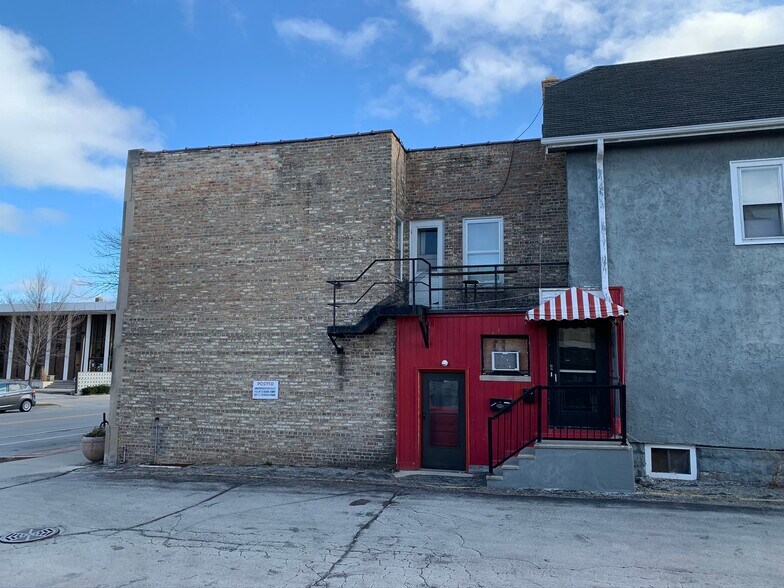 More Photos Of 4425-4429 N Oakland Ave, Shorewood Storefront Retail Residential For Sale