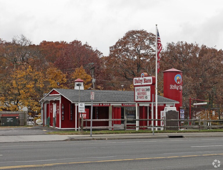 More Photos Of 2020 E Jericho Tpke, East Northport Convenience Store For Sale