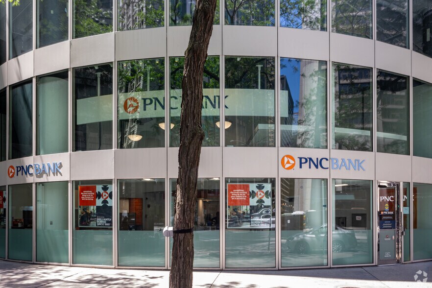 More Photos Of 55 W Monroe St, Chicago Office For Lease