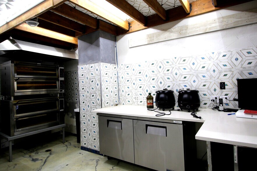 More Photos Of 10020-10030 Jasper Ave NW, Edmonton Apartments For Lease