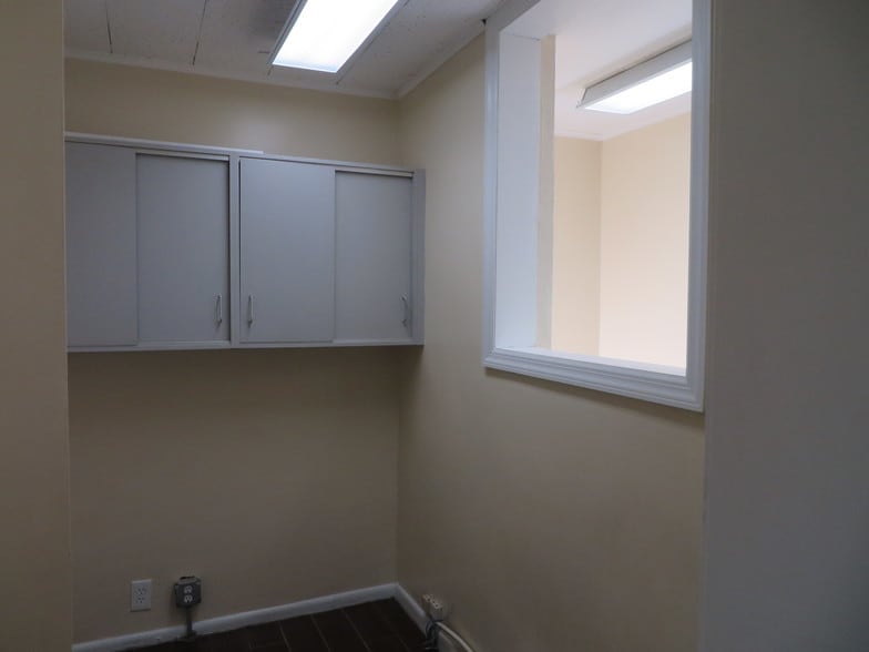 More Photos Of 286 E Main St, Somerville Medical For Lease