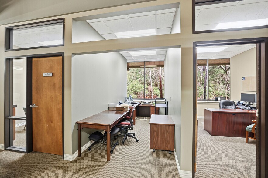More Photos Of 68031 Capital Trace Row, Mandeville Office For Sale