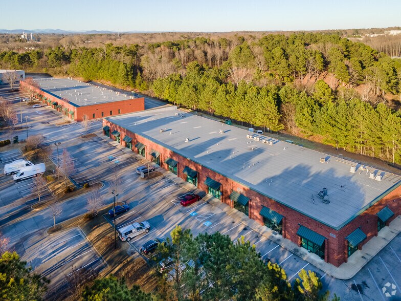 More Photos Of 955 Interstate Ridge Dr, Gainesville Light Distribution For Lease