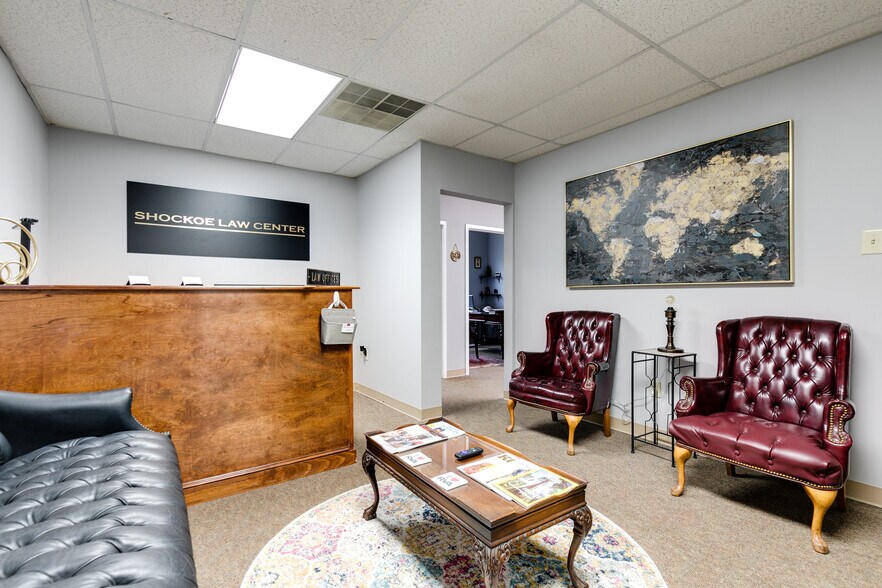 More Photos Of 2025 E Main St, Richmond Office For Lease