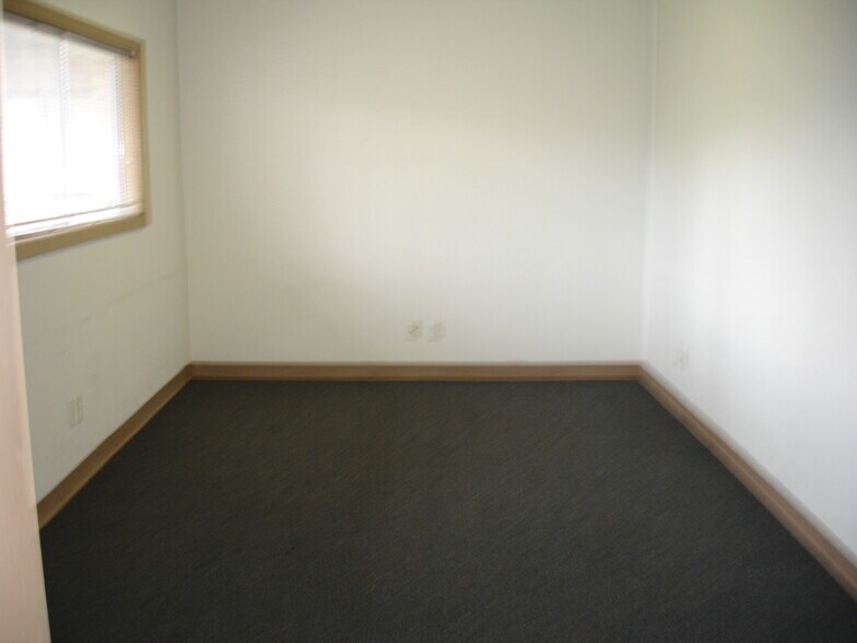 More Photos Of 1022 Pasadena Blvd, Pasadena Medical For Lease