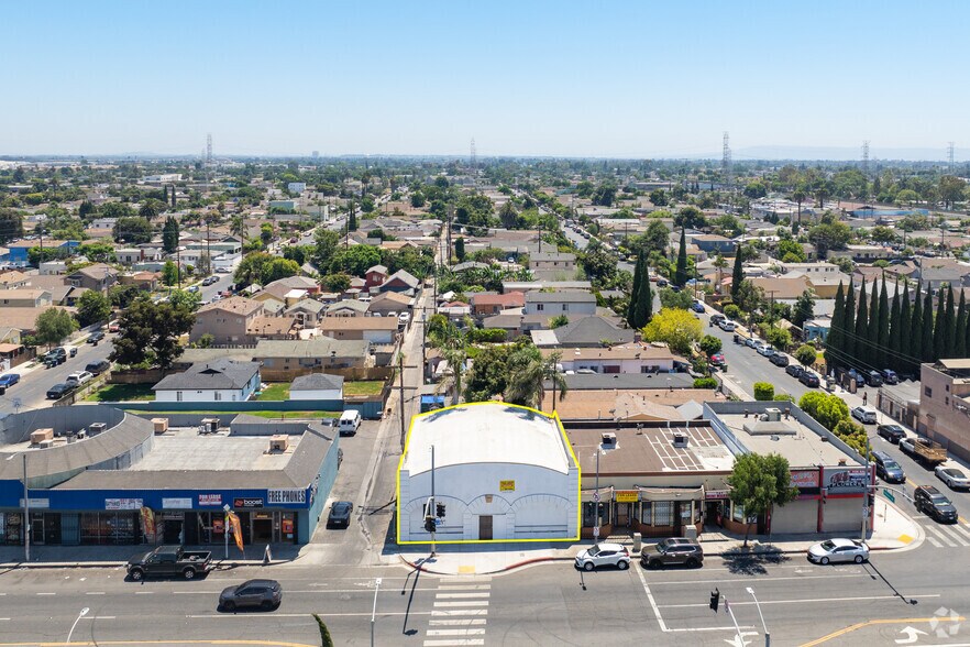 More Photos Of 1808 Firestone Blvd, Los Angeles Light Distribution For Sale