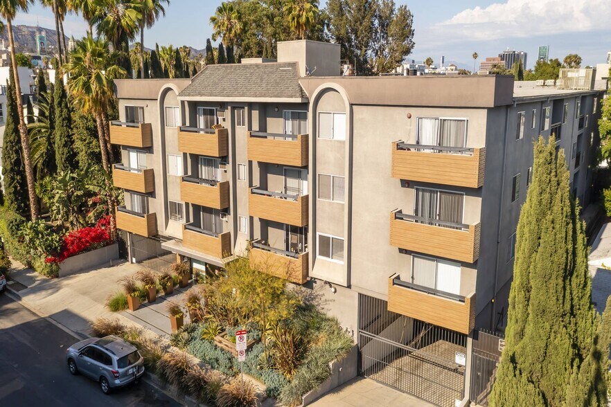 Primary Photo Of 1320 N Sycamore Ave, Los Angeles Apartments For Sale