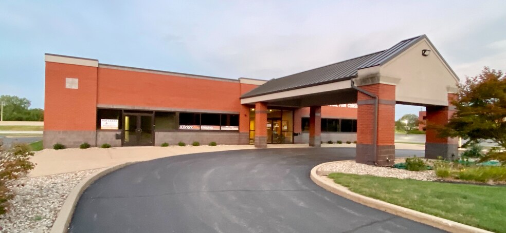 More Photos Of 3 Professional Dr, Alton Office For Lease