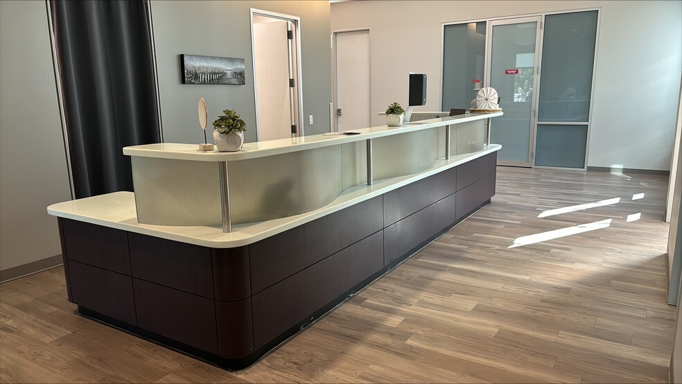 More Photos Of 411 Lantern Bend Dr, Houston Medical For Lease