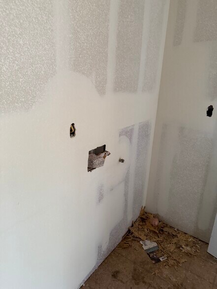 More Photos Of 128-130 N Hillcrest Blvd, Inglewood Apartments For Sale