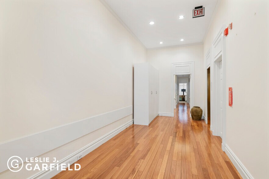 More Photos Of 38 E 63rd St, New York Office Residential For Sale