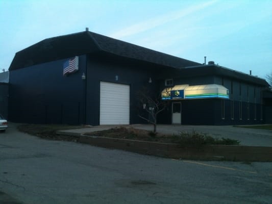 Primary Photo Of 46585-46601 Grand River Ave, Novi Warehouse For Lease