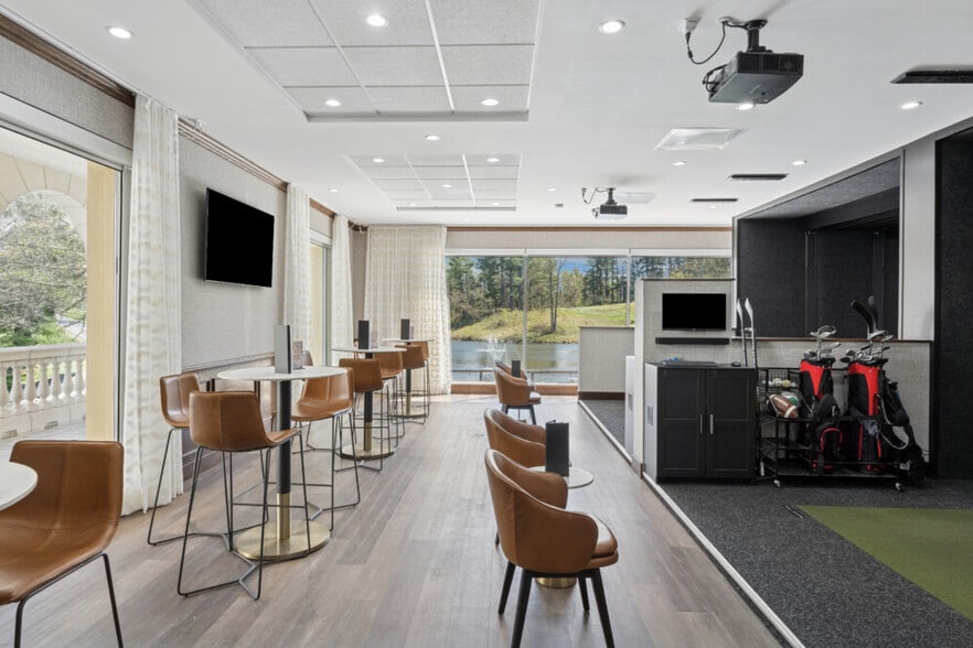 More Photos Of 6809 Airlie Rd, Warrenton Hotel For Sale