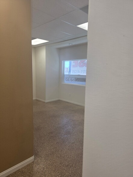 More Photos Of 1302 E 6th St, Beaumont Freestanding For Lease