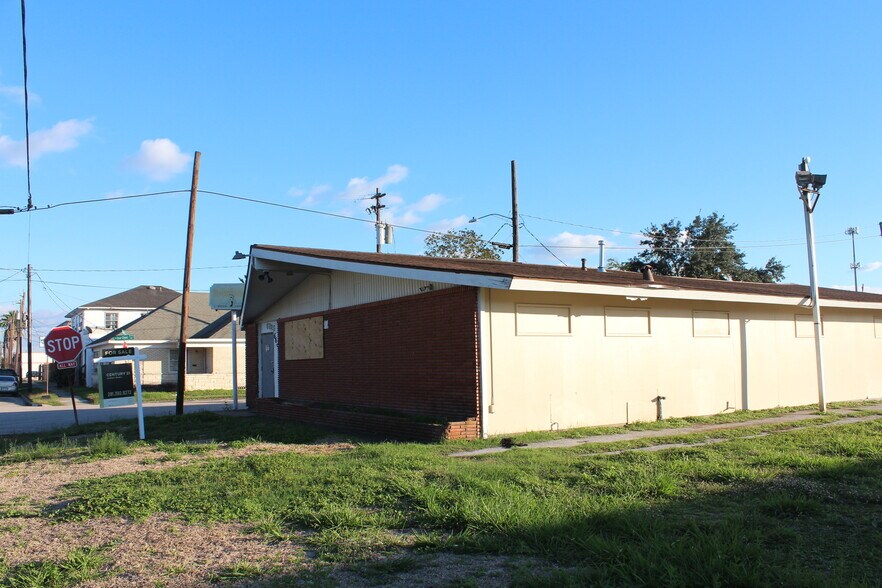 More Photos Of 6626 Capitol St, Houston General Retail For Sale