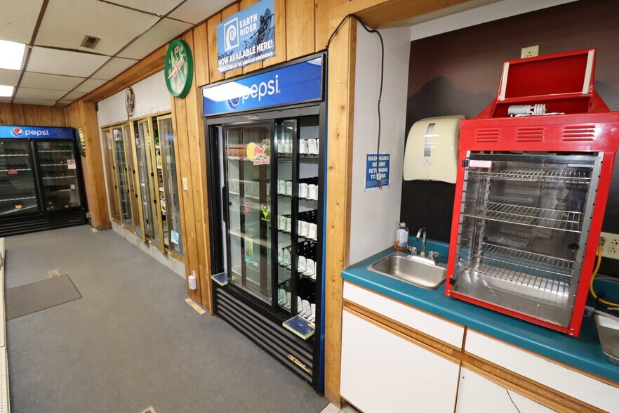More Photos Of 22195 Highway 63, Grand View Storefront Retail Residential For Sale
