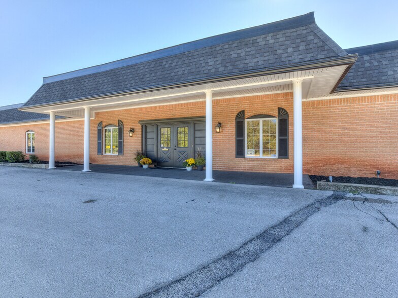 More Photos Of 1616 NE 36th St, Oklahoma City Lodge Meeting Hall For Lease