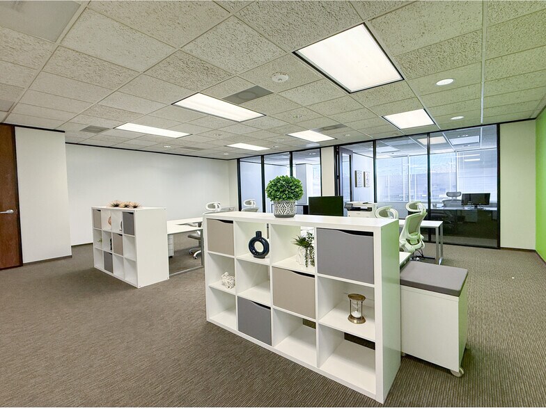 More Photos Of 2901 Wilcrest Dr, Houston Office For Lease