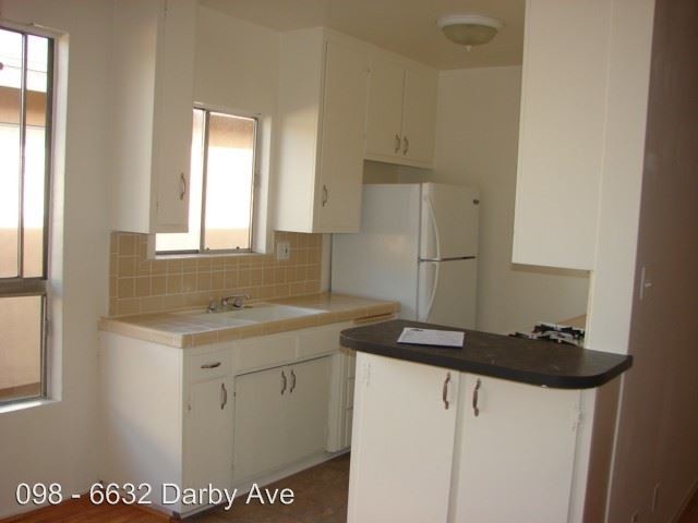 More Photos Of 6632 Darby Ave, Reseda Apartments For Sale