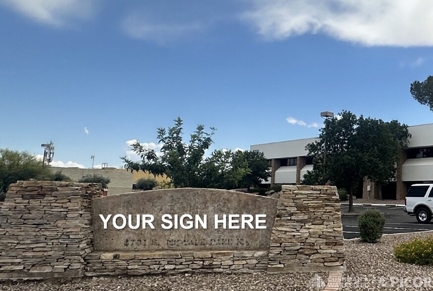 More Photos Of 6701 S Midvale Park Rd, Tucson Distribution For Lease
