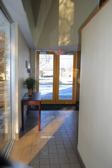 More Photos Of 30 Montowese Ave, North Haven Warehouse For Lease