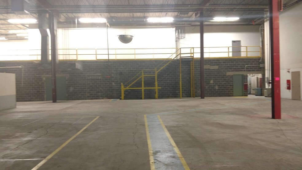 More Photos Of 540 Glen Ave, Moorestown Warehouse For Lease