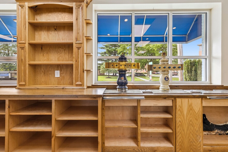 More Photos Of 102 N Rogers St, Aberdeen Restaurant For Sale