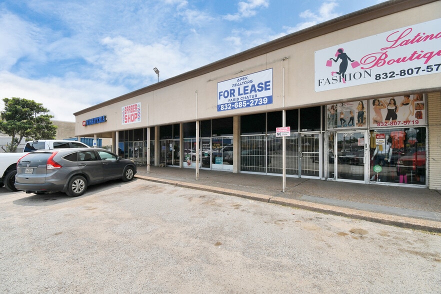 More Photos Of 7040-7058 Lawndale St, Houston Unknown For Lease