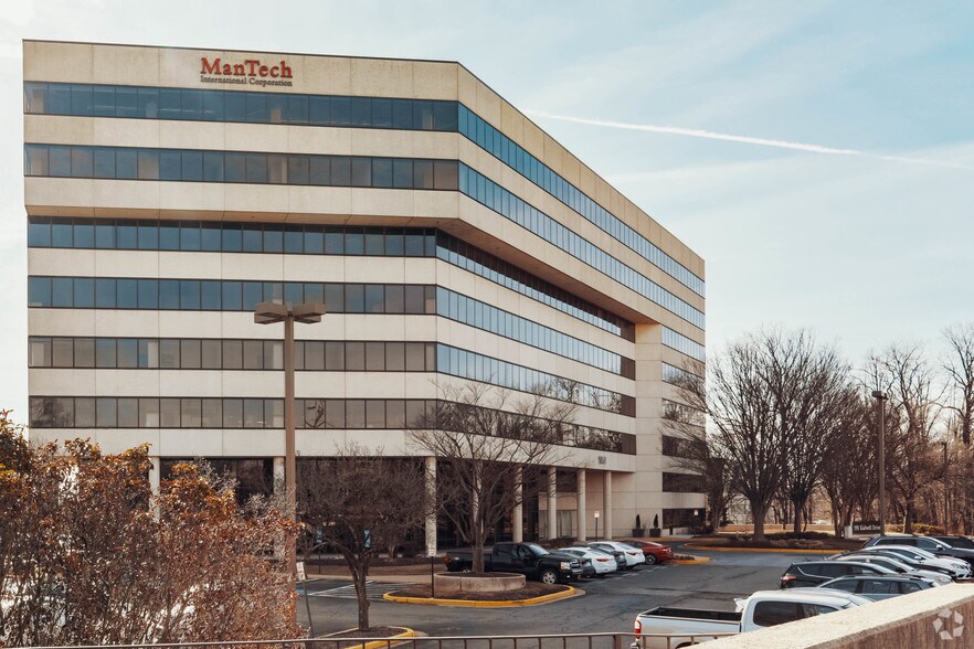 Primary Photo Of 1951 Kidwell Dr, Vienna Office For Lease