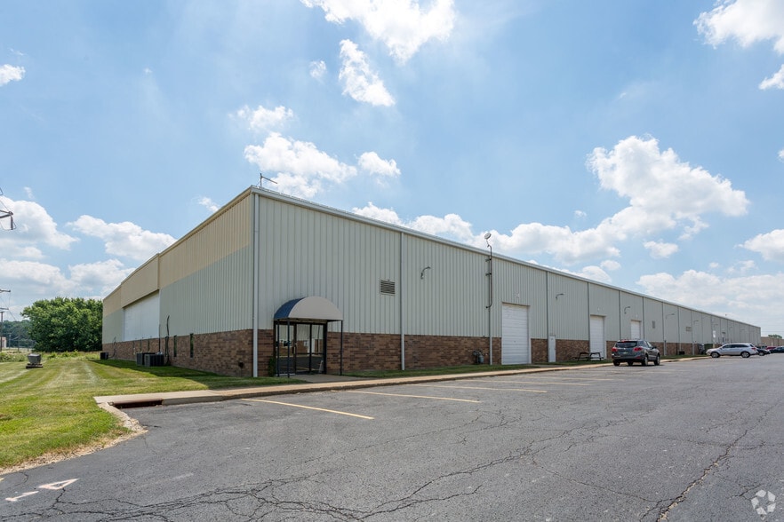 Primary Photo Of 4250-4276 Strausser St NW, Canton Warehouse For Lease