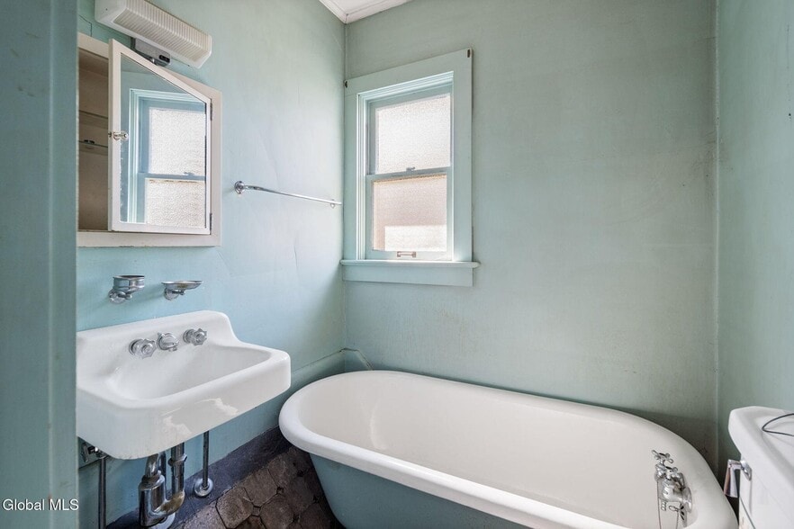 More Photos Of 1214 Union St, Schenectady Medical For Sale