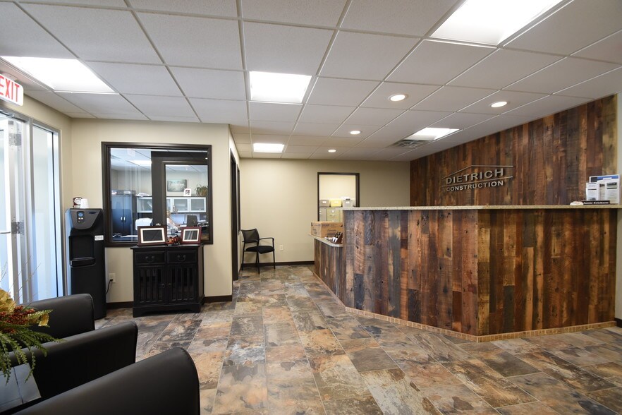 More Photos Of 4151 38th St S, Fargo Flex For Lease