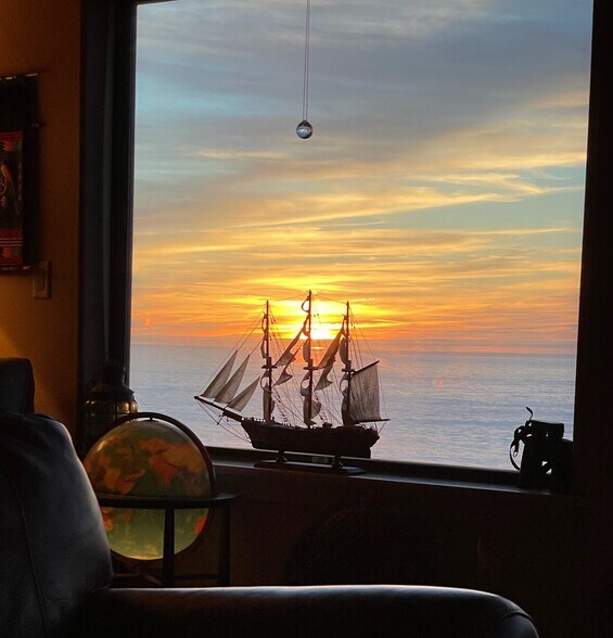 More Photos Of 205 Wave Dr, Shelter Cove Hotel For Sale