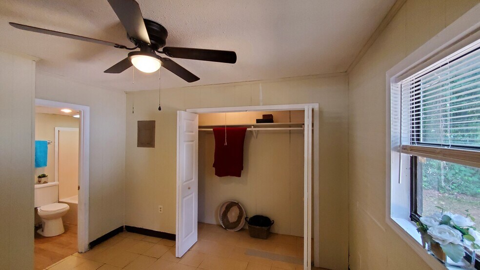 More Photos Of 120 2nd St, Winder Apartments For Sale