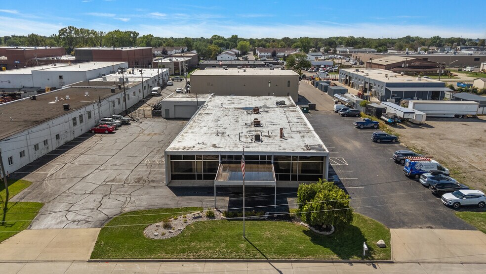 More Photos Of 16560 Industrial St, Roseville Warehouse For Sale