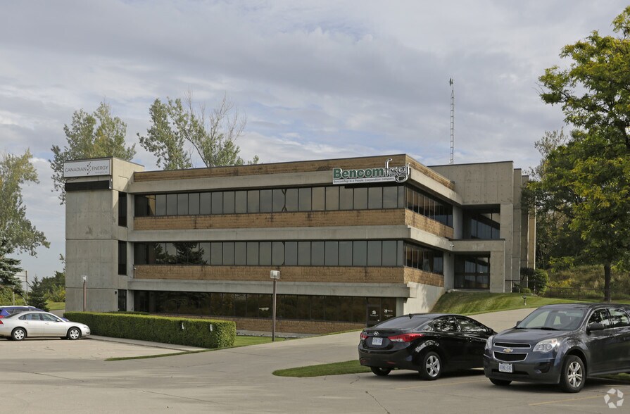 Primary Photo Of 1060 Guelph St, Kitchener Office For Lease